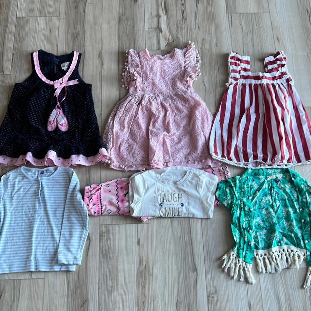 Girl clothes bundle - Picture 1 of 4